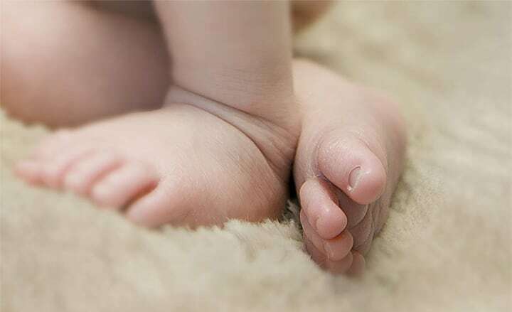 macro pies newborn visualfotografia