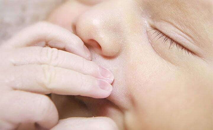 Fotografía de destalle recién nacido