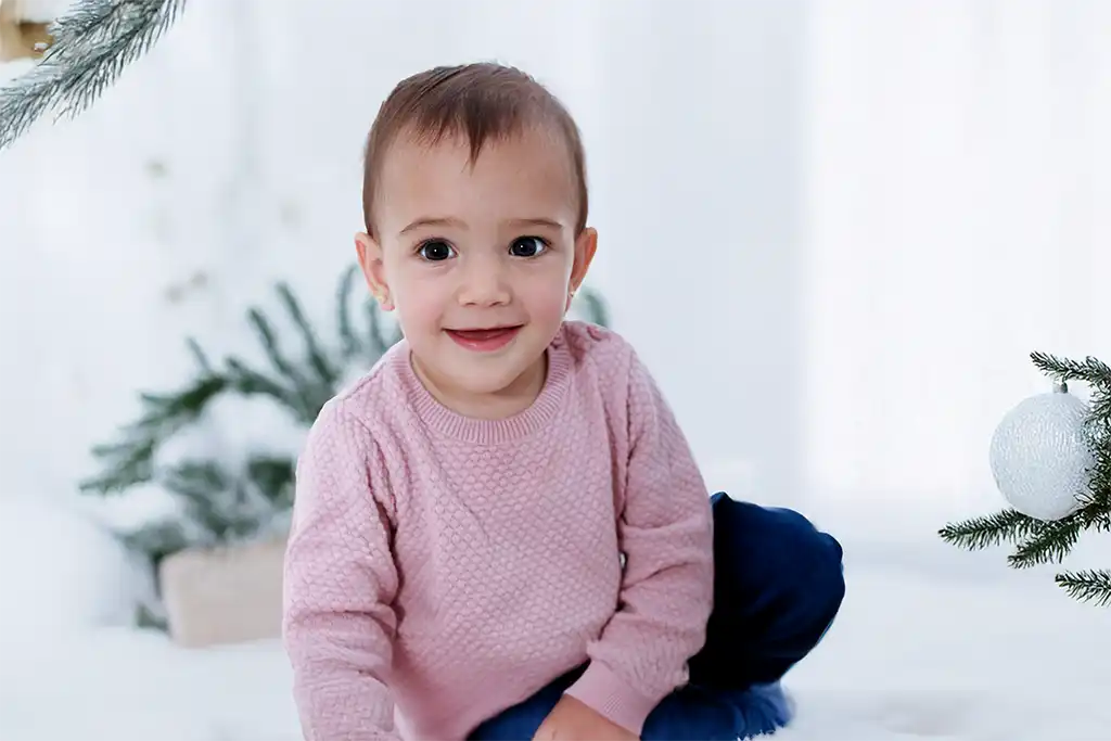 Sesión fotos Navidad niña fondo bonito